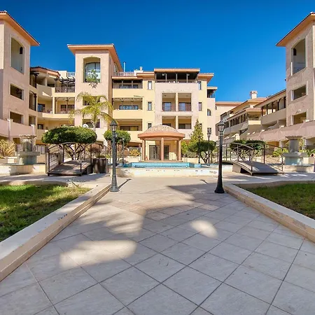 Apartment Queen Gardens 212 Paphos
