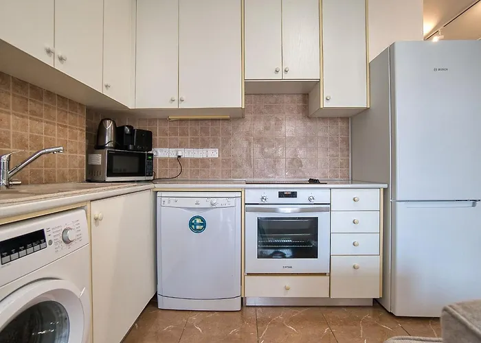 דירה Queen Gardens 212 *